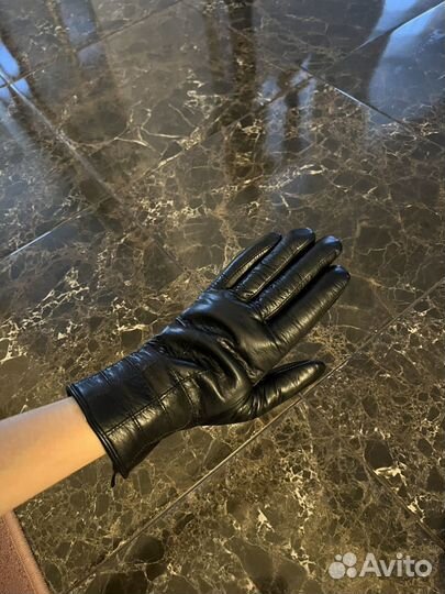 Перчатки кожаные 8 размер с натуральным мехом