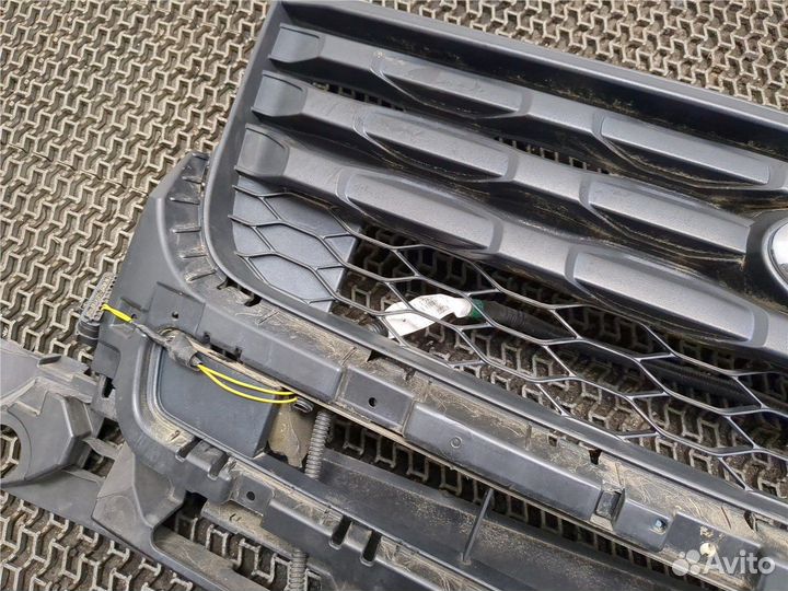 Решетка радиатора Ford Explorer, 2016