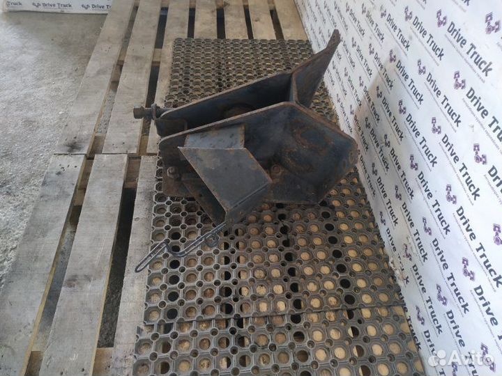 Кронштейн запасного колеса Man Tga 18.430 D2866