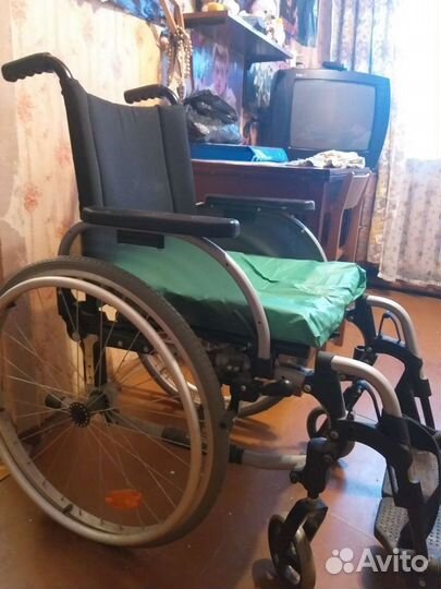 Инвалидная коляска