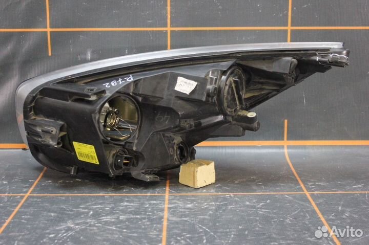 Фара основная правая - Kia Venga