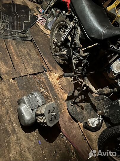 Продам мотоцикл по запчастям зид сова 175