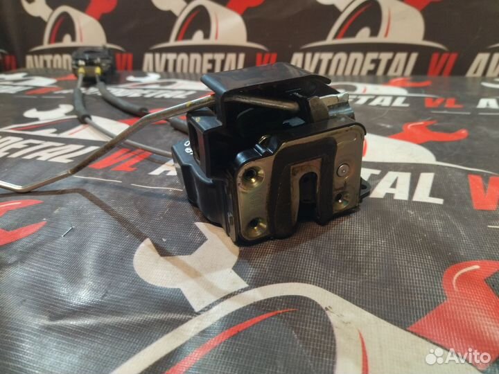 Замок двери передней Kia Rio 3