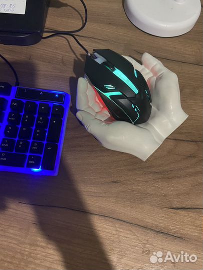 Игравая с подсветкой с мышкой плюс джостик