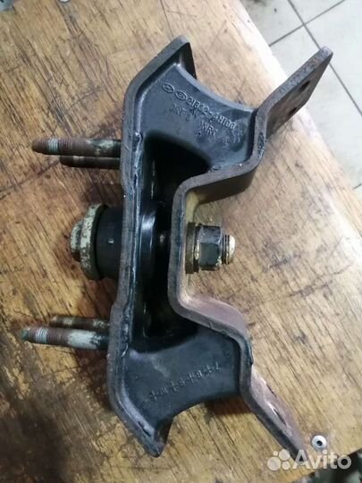 Подушка двигателя хундай старекс н1