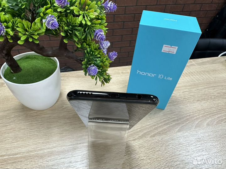 HONOR 10 Lite, 4/64 ГБ
