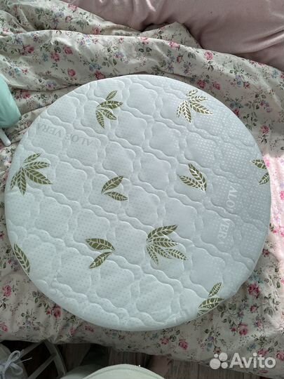 Матрас детский в круглую кроватку