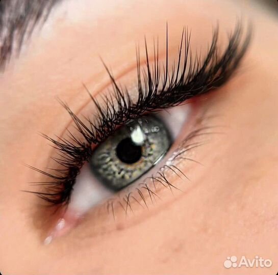 Наращивание ресниц Оформление бровей