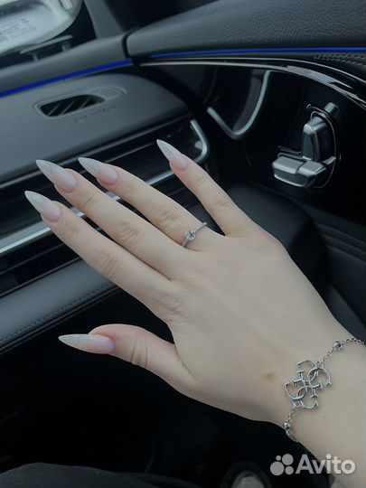 Модель на маникюр наращивание