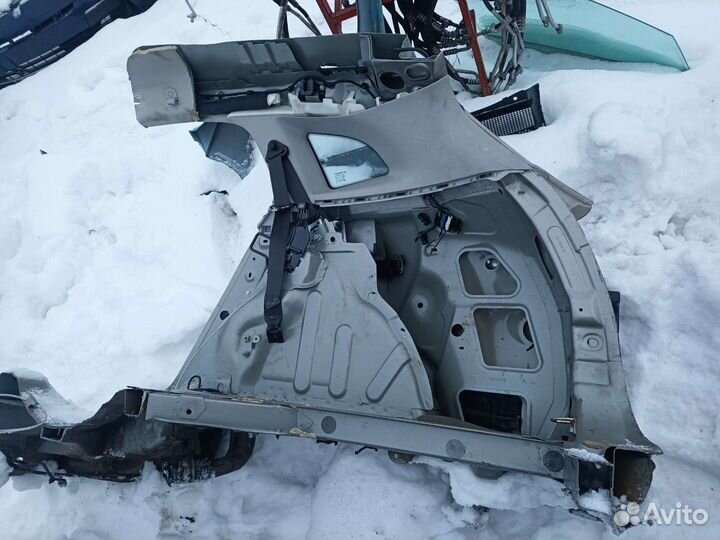 Крыло заднее правое универсал Renault Megane3