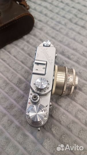 Плёночный фотоаппарат зоркий 2-с