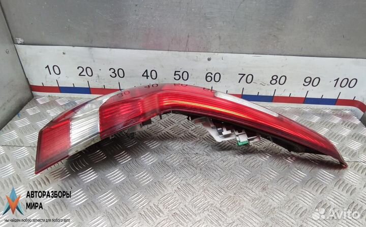 Фонарь задний правый Volvo V50 2006