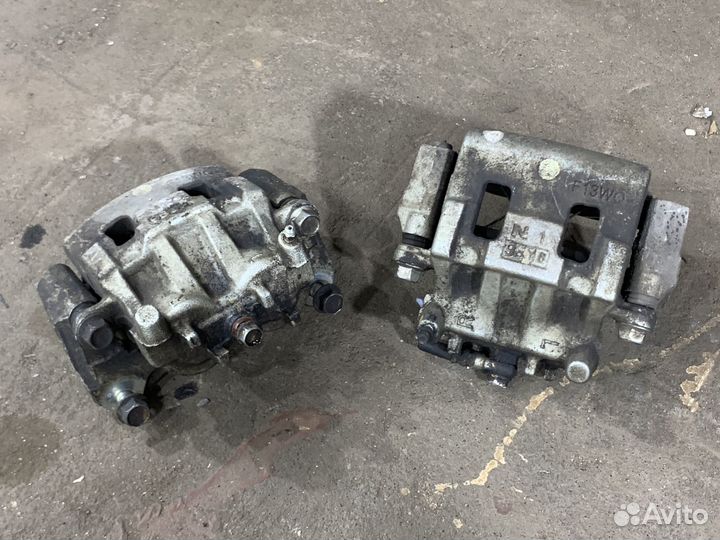 Передний суппорт Mitsubishi Pajero Sport 3