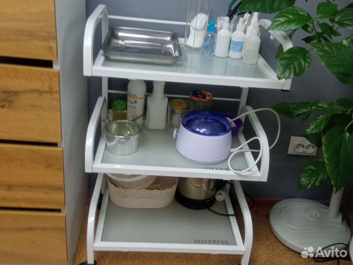 Косметологический столик