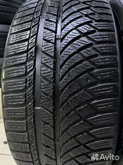 Kumho WinterCraft WP72 245/40 R20 99W