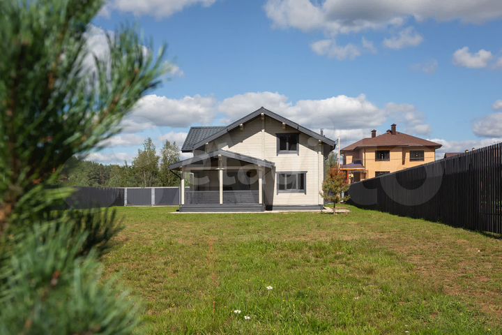 Коттедж 232 м² на участке 19,3 сот.