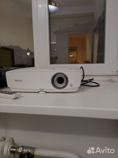 Продаю проектор BenQ W1050 FullHD