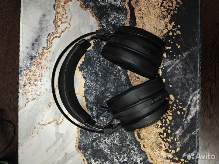 Беспроводные наушники Razer Nari Essential