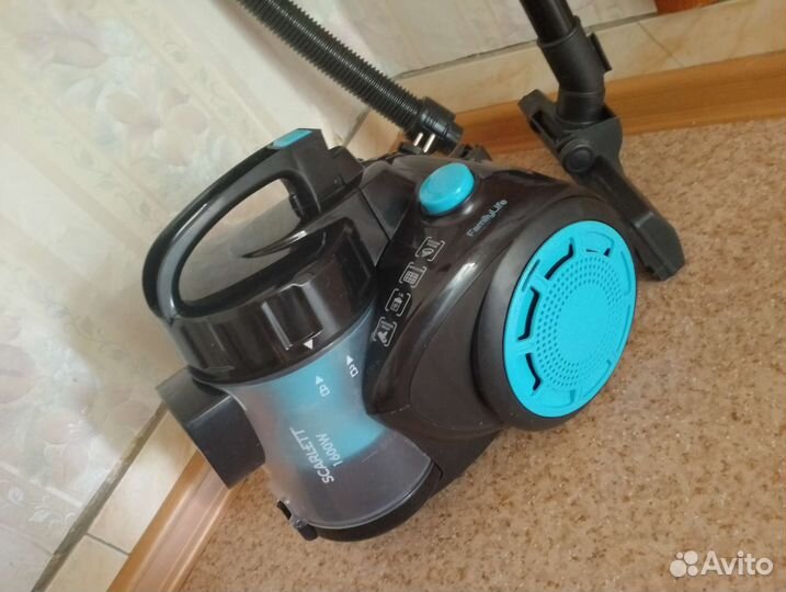 Пылесос Scarlett 1600W