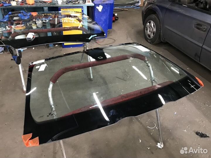 Лобовое стекло Volvo s40 с40