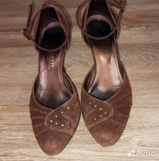 Женские босоножки из натуральной замши