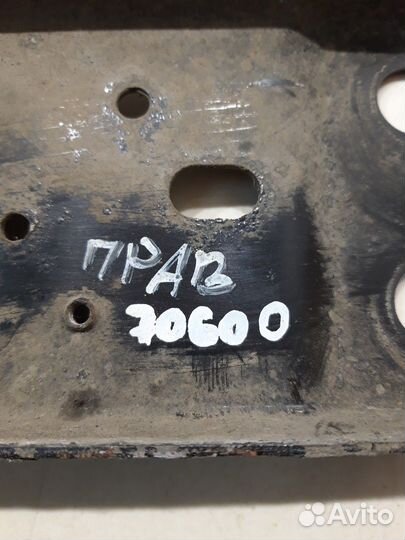 Кронштейн задней балки(правый) (Volvo XC60 II)