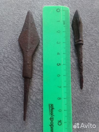 Древние железные наконечники стрел