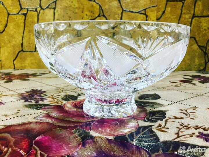 Ваза хрустальная
