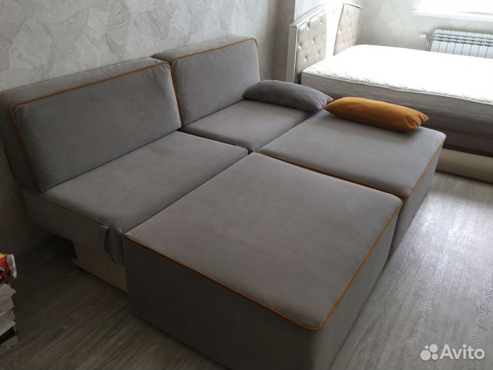 Модульный диван