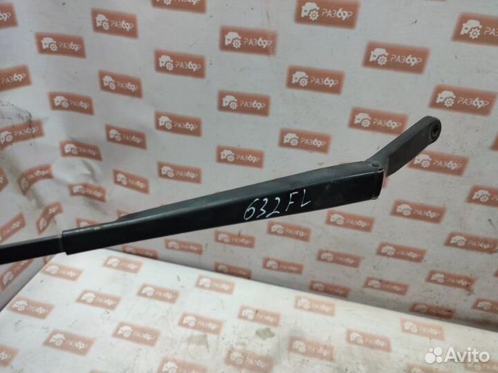 Поводок стеклоочистителя передний левый Peugeot
