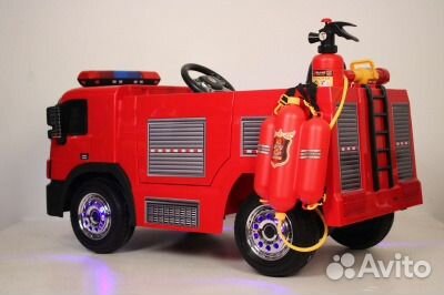 Детская машина на аккумуляторе с набором пожарного