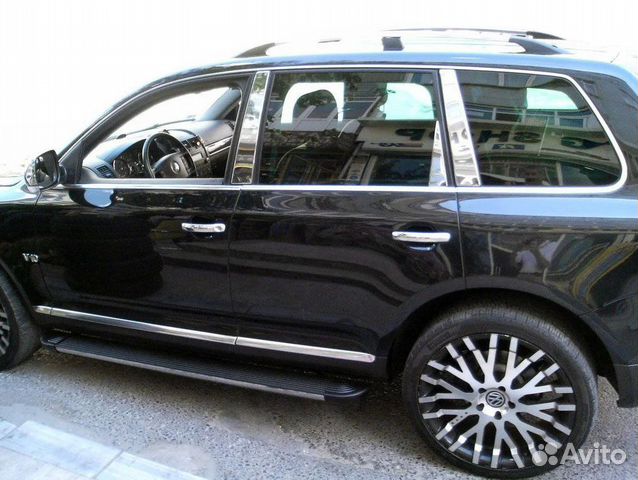 Молдинги дверных стоек VW Touareg 2010
