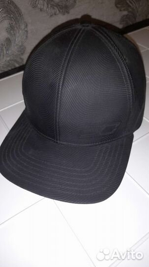 Бейсболка under armour