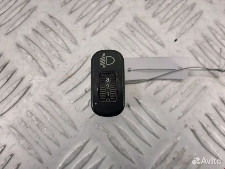 Кнопка корректора фар Mercedes-Benz Sprinter