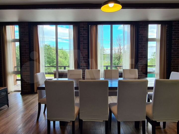 Дом 200 м² на участке 35 сот.