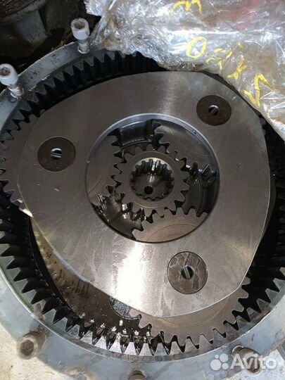 Редуктор поворота без (гм) 9236591 Hitachi ZX330-3