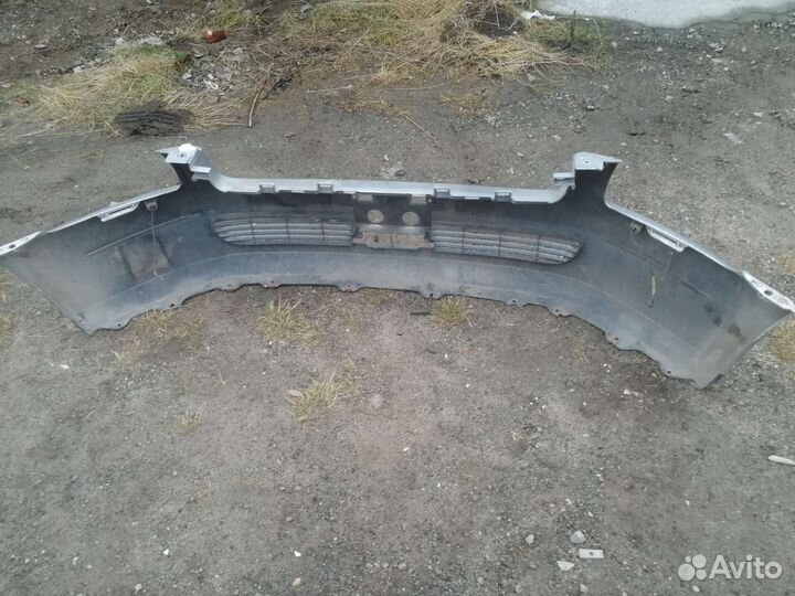 Бампер передний Nissan stagea