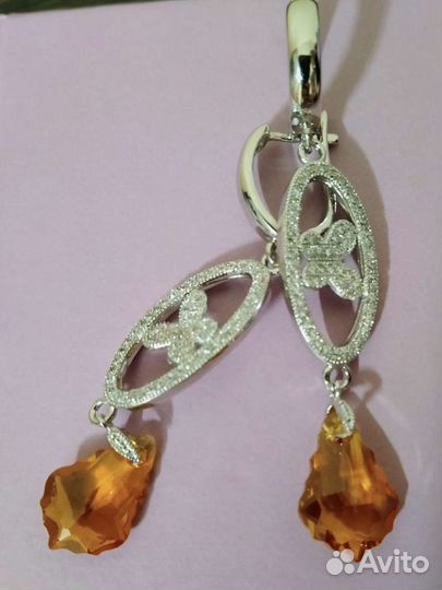 Серьги с кристаллами-подвесками Сваровски