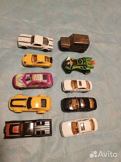 Модель автомобиля металл