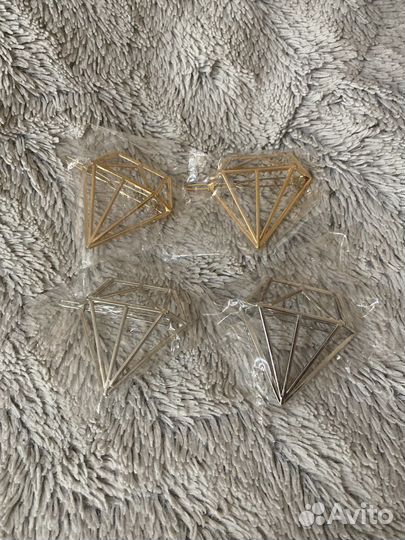 Заколки для волос