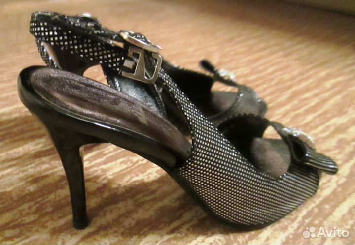 Босоножки нарядные на праздник, как новые