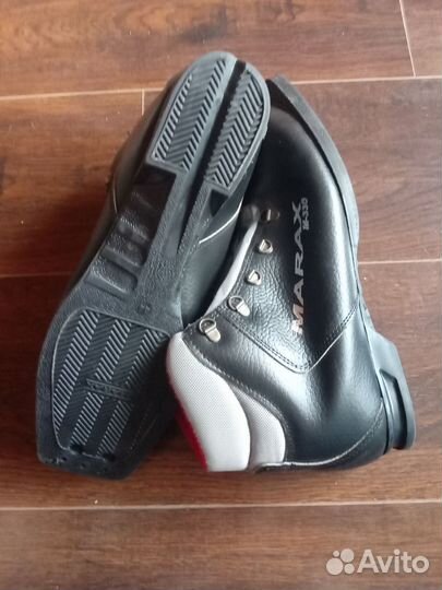 Ботинки лыжные 44 рр