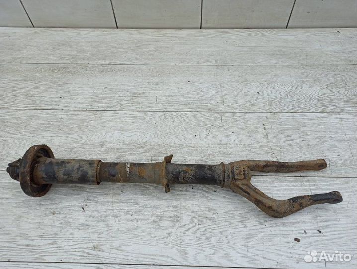 Амортизатор передний левый Honda Cr-V 1 B20Z1 1997