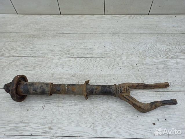 Амортизатор передний левый Honda Cr-V 1 B20Z1 1997