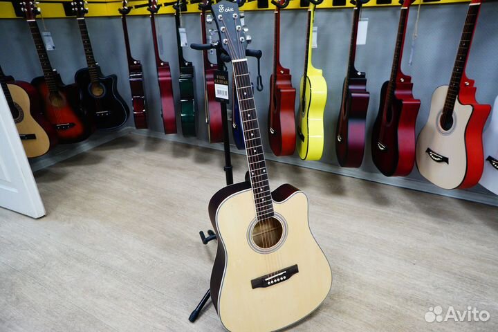Акустическая гитара (новая)