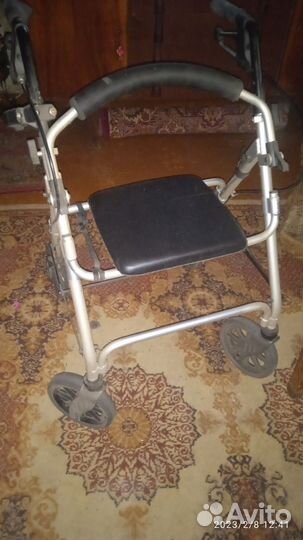 Ходунки для взрослых на колесах