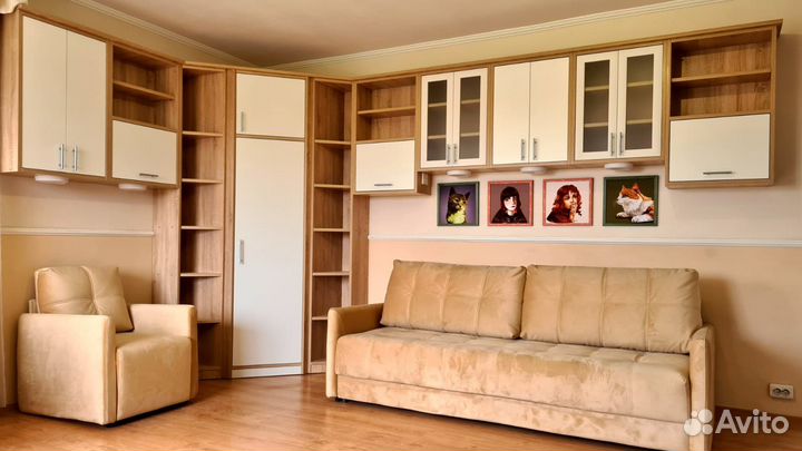 Мебель для детской. Шкаф, комод, стол, кровать