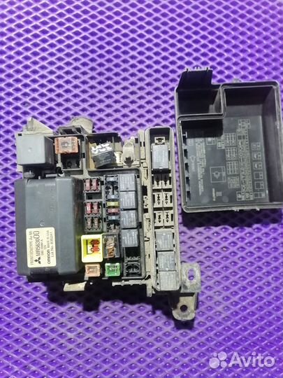 Блок предохранителей Mitsubishi Galant