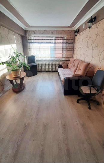 2-к. квартира, 52 м², 1/5 эт.