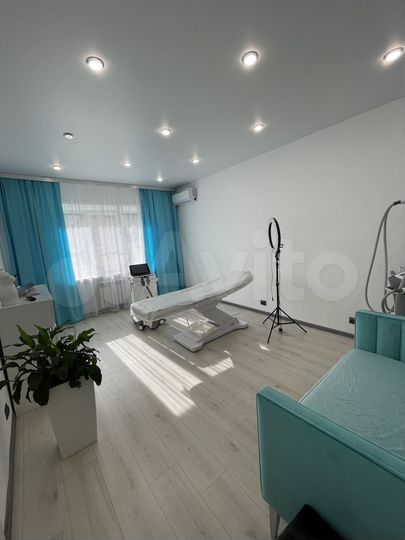 4-к. квартира, 81,8 м², 1/10 эт.